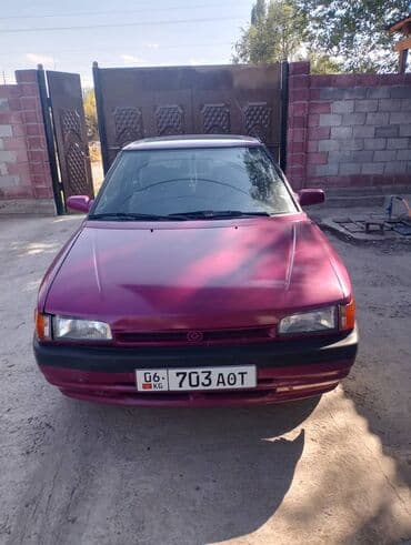 Mazda 323: 1993 г., 1.3 л, Механика, Бензин, Хэтчбэк