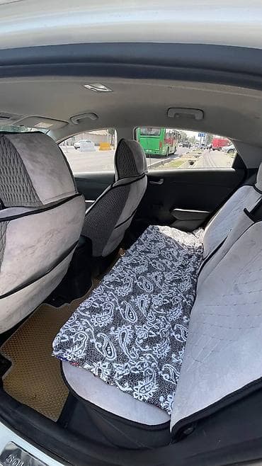 4: Hyundai Solaris: 2018 г., 1.4 л, Механика, Бензин, Седан — 3