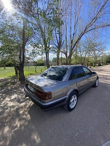 митсубиси спаке стар: Audi S4: 1993 г., 2 л, Механика, Бензин, Седан — 4