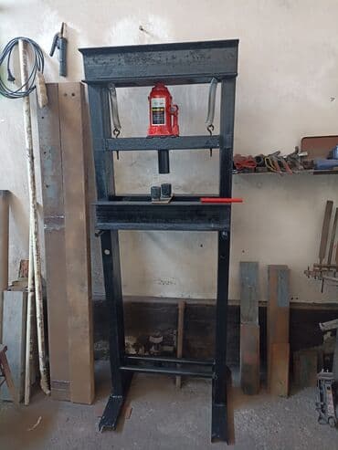 Пресс с домкратом домкрат 16 тонн.швеллер 12.цена окончательная