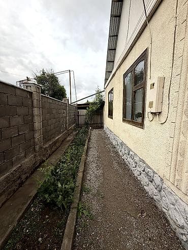 комната в бишкеке: Продается уютный дом в Сокулуке, верхняя зона. 🏡 Участок — 3 сотки 🏠 — 8