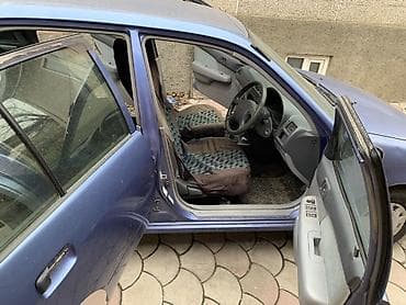 Toyota Starlet: 1996 г., 1.4 л, Ручные, Бензин, Хэтчбэк