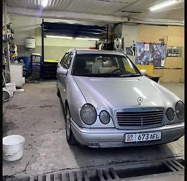 Mercedes-Benz E-Class: 1997 г., 2.6 л, Ручные, Бензин, Седан