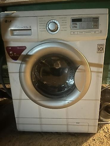 Стиральная машина LG с фронтальной загрузкой, барабан 5,5 кг. Прямой