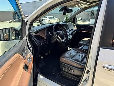 h 100: Toyota Sienna: 2018 г., 3.5 л, Автомат, Бензин, Минивэн — 10