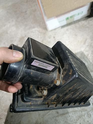 nisan leaf: Nissan Cefiro Maxima A32 
Ниссан Цефиро Максима А32 
воздухомер дмрв — 1