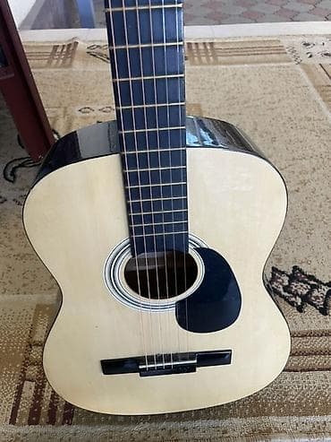 yamaha инструменты: Гитара - Корпус: глянец, верх — светлый, нижняя дека и обечайки — — 1