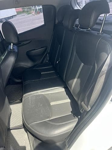 Продажа авто: Chevrolet Spark: 2020 г., 1 л, Автомат, Бензин, Хэтчбэк — 6