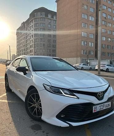 mers e63: Toyota Camry: 2018 г., 2 л, Автомат, Бензин, Седан — 8