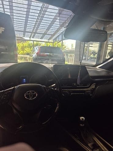 toyota prius 2023: Toyota C-HR: 2017 г., 2 л, Автомат, Бензин, Кроссовер — 9