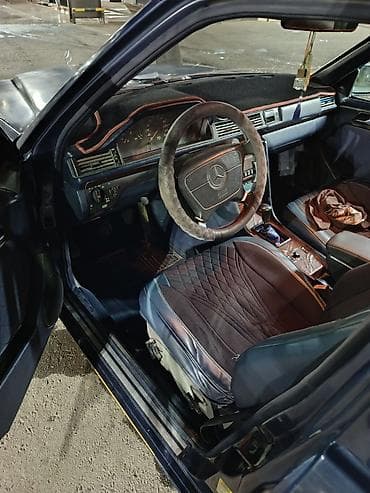 меср 124: Mercedes-Benz W124: 1993 г., 2 л, Механика, Газ, Седан — 6