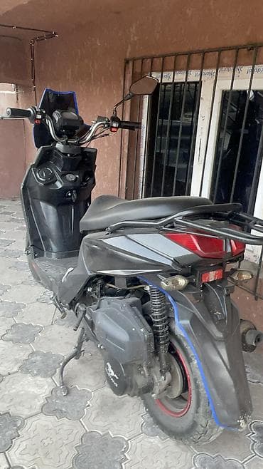 тормозной диск 570: Скутер 50–150 см³ (карбюраторный), городской/утилитарный, черный — 1