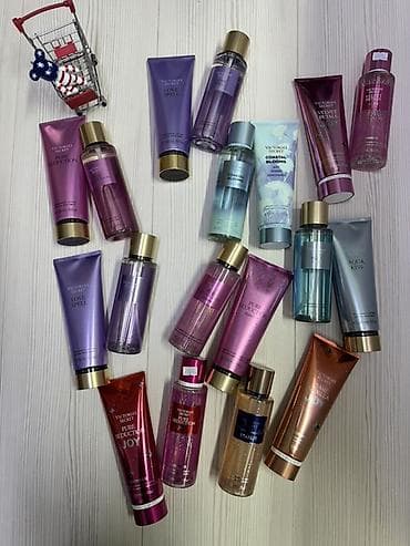 сексуальные нижнее белье: Парфюмированные лосьоны для тела и мисты Victoria’s Secret, США — 1