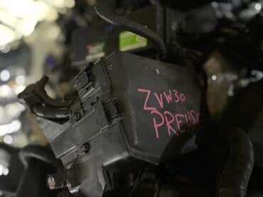 продаю дом: Петли капота Toyota, Б/у, Оригинал — 10