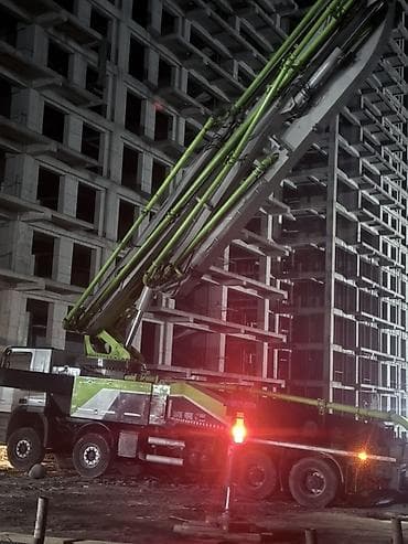 full construction: Бетононасос, Mercedes-Benz — 5