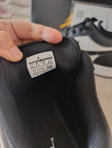 низкие джорданы: Мужские кроссовки, 43, Nike, Новый, цвет - Черный, Самовывоз — 2