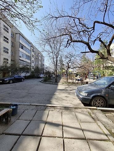 2 комнаты, 52 м², Пишпек 105 серия, 1 этаж at lalafo.kg 2 комнаты, 52 м², Пишпек 105 серия, 1 этаж