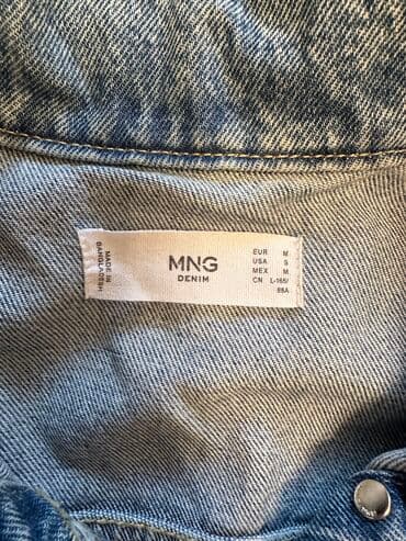 Плащи: Джинсовая куртка Mango, размер M. 1000 сом — 2