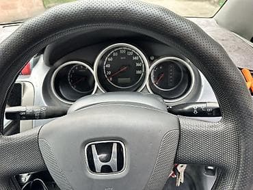 Продажа авто: Honda Fit: 2002 г., 1.3 л, Вариатор, Бензин, Хэтчбэк — 9