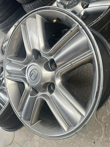 спитер: Литые Диски R 18 Lexus, Комплект, отверстий - 5, Б/у — 4