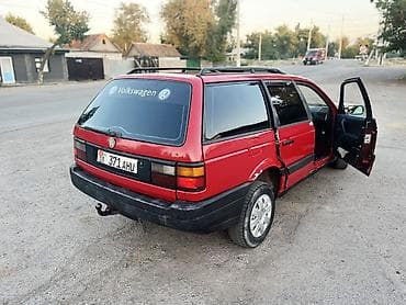 бар авто: Volkswagen Passat Variant: 1991 г., Универсал — 4