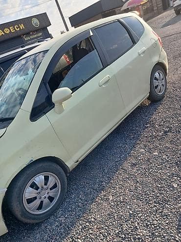 купить фит: Honda Fit: 2002 г., Бензин — 2