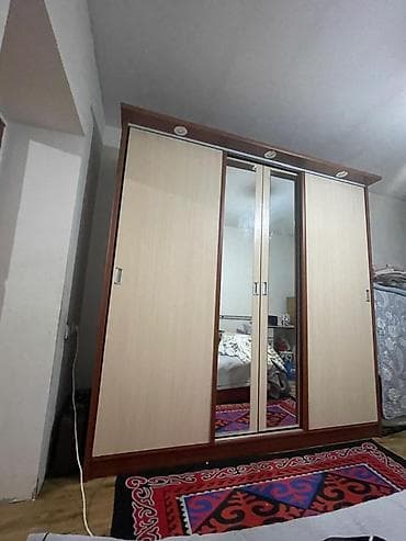 тракционый стол: Шкаф-купе с зеркалом и подсветкой - Тип: трёхдверный шкаф-купе - — 1