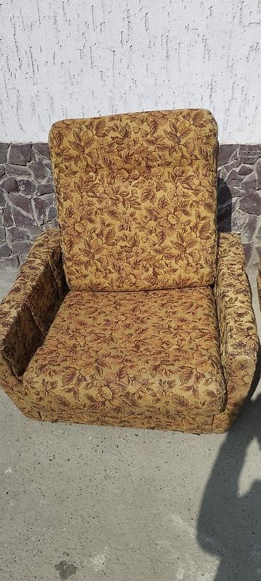 Эмерек: Түз диван, Колдонулган — 3