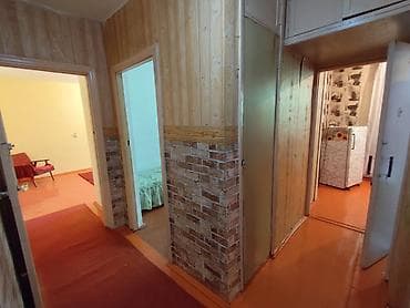 2 уровня: 3 комнаты, 60 м², Индивидуалка, 2 этаж, Требуется ремонт — 1