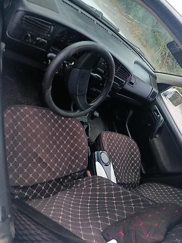 пассад: Volkswagen Golf: 1993 г., 1.6 л, Механика, Бензин, Хэтчбэк — 4
