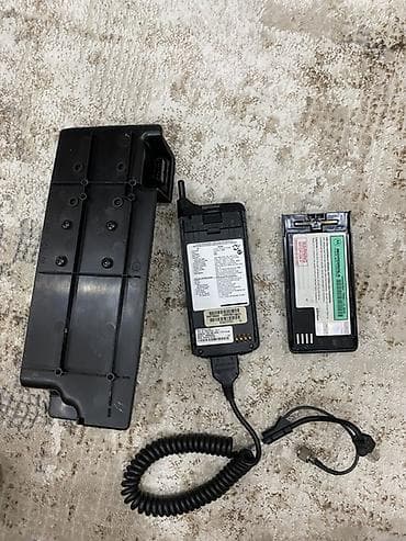 телефон проектор: Автомобильный комплект встроенной связи Motorola (ретро) Состав: - — 2