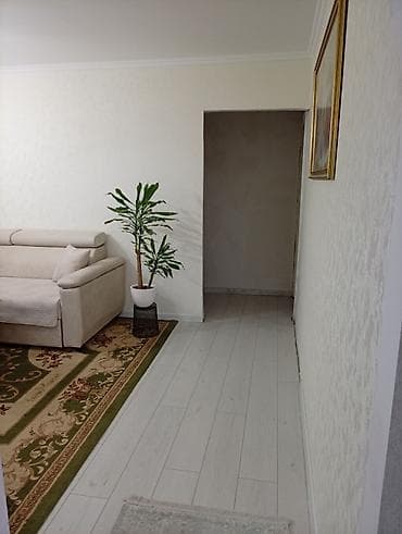 3 комнаты, 68 м², 6 мкр 104 серия, 1 этаж — 4