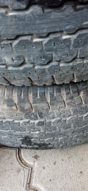 14 r: Автомобильные шины (разные типы и рисунки протектора), комплектами и — 4