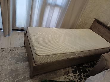Односпальная кровать, Б/у, С матрасом, длина - 200 см at lalafo.kg Односпальная кровать, Б/у, С матрасом, длина - 200 см