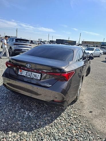 Унаа: Toyota Avalon: 2018 г., 2.5 л, Вариатор, Гибрид, Седан — 2