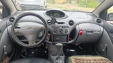Toyota Echo: 2000 г., 1.5 л, Автомат, Бензин, Седан — 5
