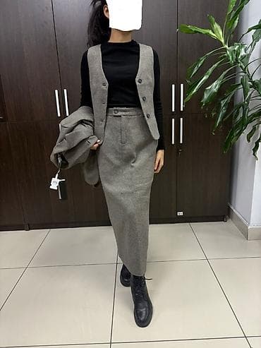 Платья: Продаю костюм тройка 6500 сом. брала в интернете не подошел размер — 3