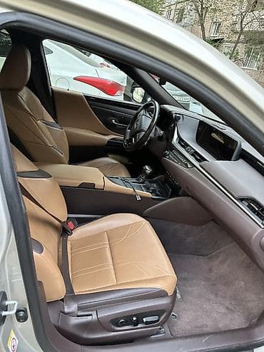 Lexus: Lexus ES: 2019 г., 2.5 л, Вариатор, Гибрид, Седан — 3