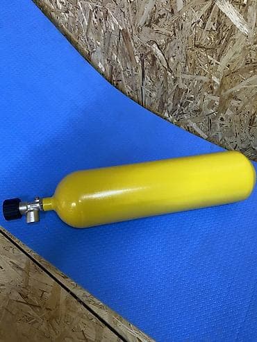 Жёлтый баллон высокого давления с вентилем и комплектом 5 литров