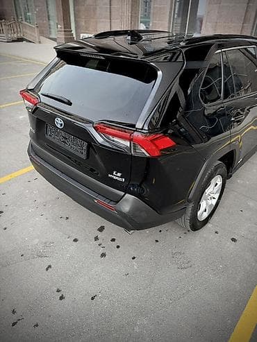 таёт: Toyota RAV4: 2020 г., 2.5 л, Вариатор, Гибрид, Кроссовер — 5