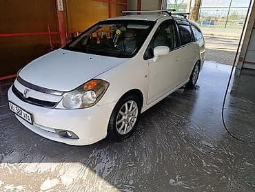 Honda Stream: 2004 г., 2 л, Автомат, Бензин, Универсал — 1