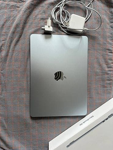 honor band 3: MacBook Air 13" (2025) на чипе Apple M4 Характеристики: - Дисплей: 13 — 1