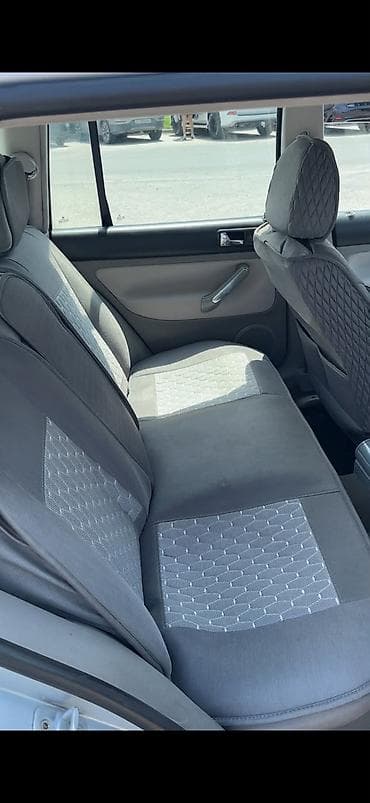 Транспорт: Volkswagen Bora: 2001 г., 1.6 л, Автомат, Бензин, Универсал — 10