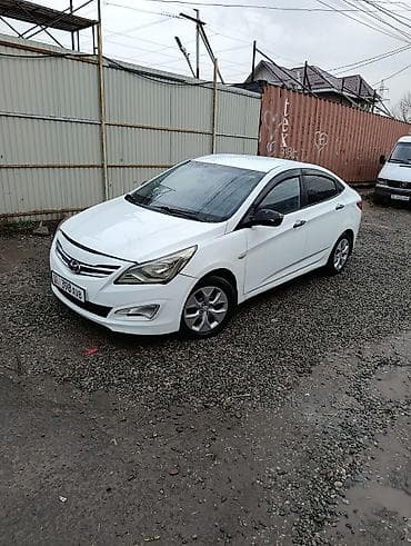 lada vesta: Hyundai Solaris: 2014 г., 1.6 л, Механика, Бензин, Седан — 5