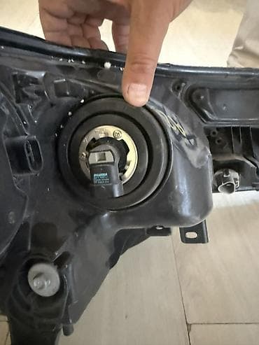 ремонт авто фары: Передняя левая фара Toyota Оригинал — 5