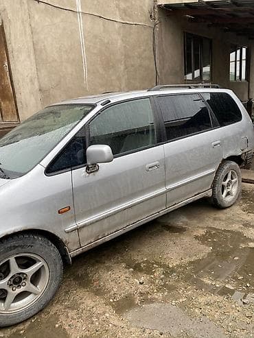 амортизатор на степвагон: Honda Shuttle: 1999 г., 2.3 л, Автомат, Бензин, Универсал — 3