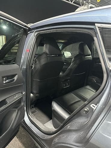 camry 2018: Toyota Venza: 2020 г., 2.5 л, Гибрид, Кроссовер — 4