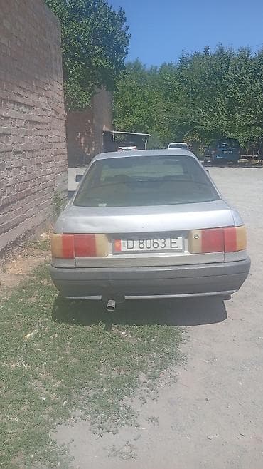 рул: Audi 80: 1990 г., Седан — 4