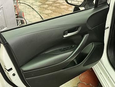 coroll: Toyota Corolla: 2020 г., 1.2 л, Бензин, Седан — 9