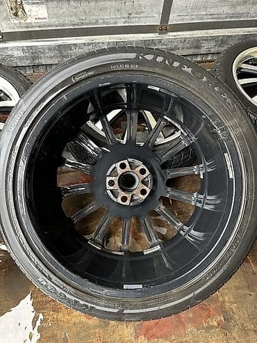 Шиналар жана дисктер: Дөңгөлөктөр монтажда 275 / 40 / R 22, Жай, Колдонулган, 1 даана, Жол тандабастар (АТ/МТ), Куйма, тешиктери - 5 — 7